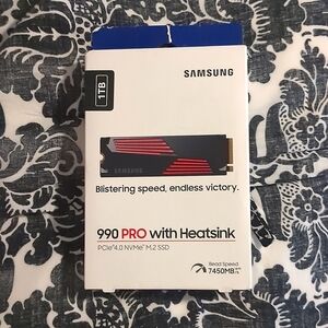1TB SAMSUNG 990 PRO with HEATSINK